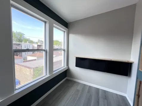 5350 West Crystal Street Chicago IL 60651
