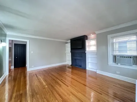 5350 West Crystal Street Chicago IL 60651
