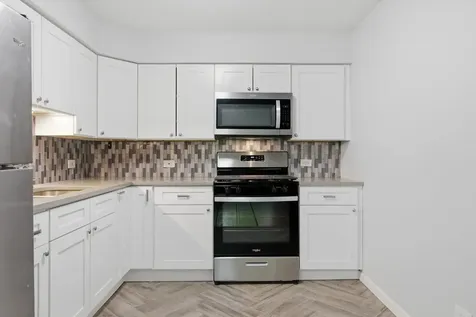 1363 Perry Street Des Plaines IL 60016