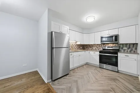 1363 Perry Street Des Plaines IL 60016