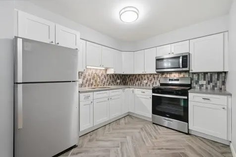 1363 Perry Street Des Plaines IL 60016