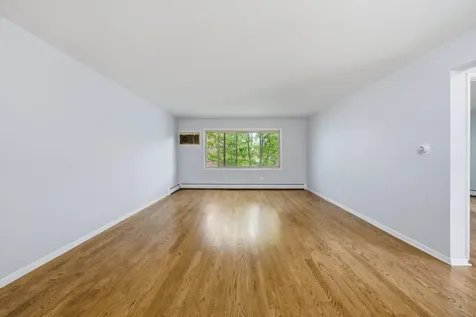 1363 Perry Street Des Plaines IL 60016