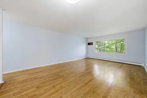 1363 Perry Street Des Plaines IL 60016