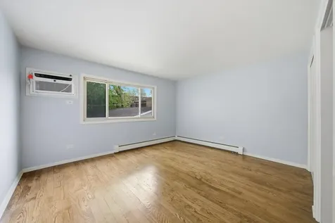 1363 Perry Street Des Plaines IL 60016