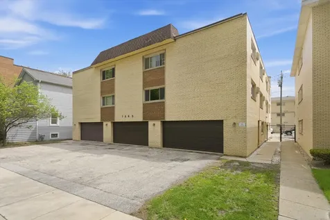1363 Perry Street Des Plaines IL 60016