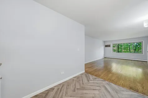 1363 Perry Street Des Plaines IL 60016