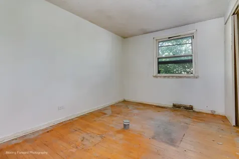 16510 Winchester Avenue Markham IL 60428