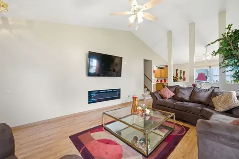 1611 Lake Pointe Court Plainfield IL 60586