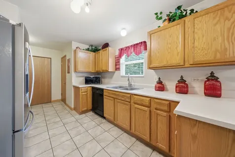 1611 Lake Pointe Court Plainfield IL 60586