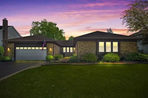 4017 North Walnut Avenue Arlington Heights IL 60004
