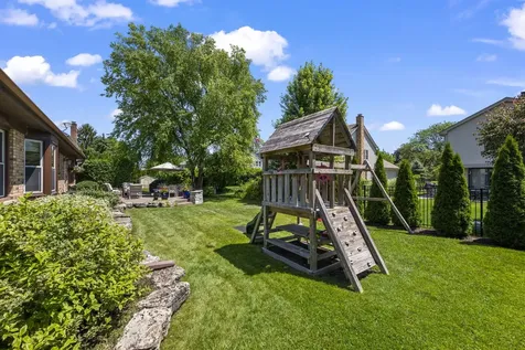 4017 North Walnut Avenue Arlington Heights IL 60004