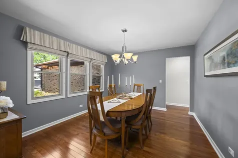 4017 North Walnut Avenue Arlington Heights IL 60004