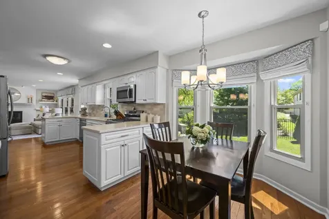 4017 North Walnut Avenue Arlington Heights IL 60004