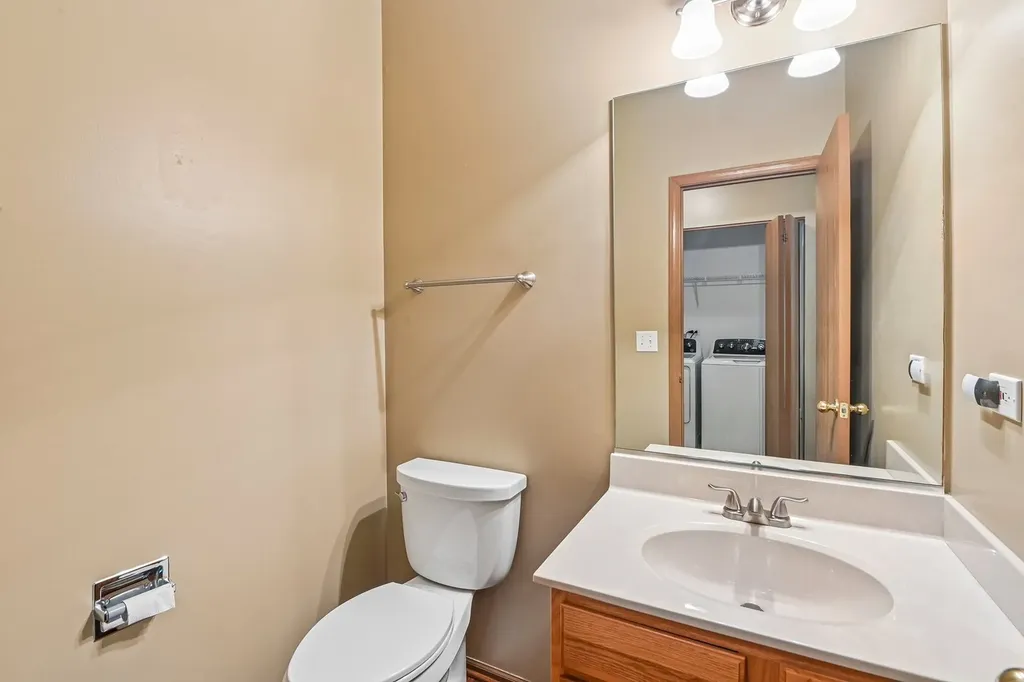 971 Lakestone Lane Aurora IL 60504