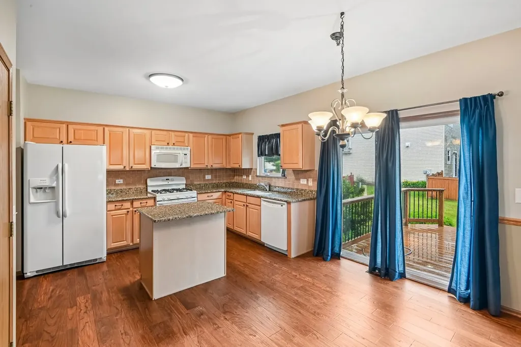 971 Lakestone Lane Aurora IL 60504