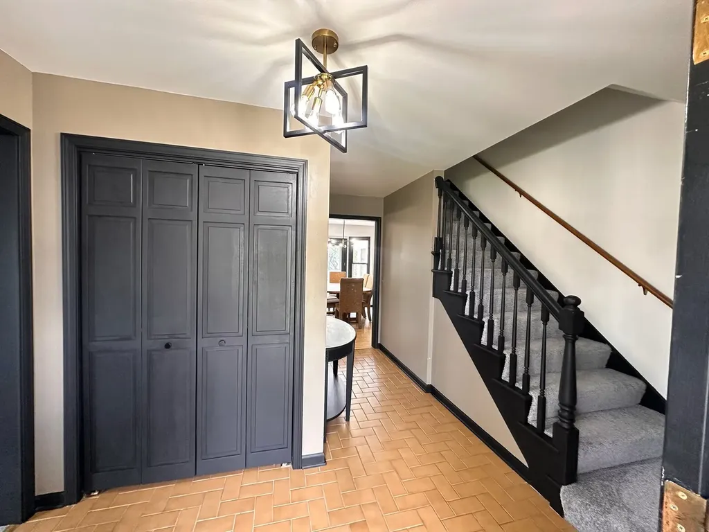 1914 Howard Street Wheaton IL 60187