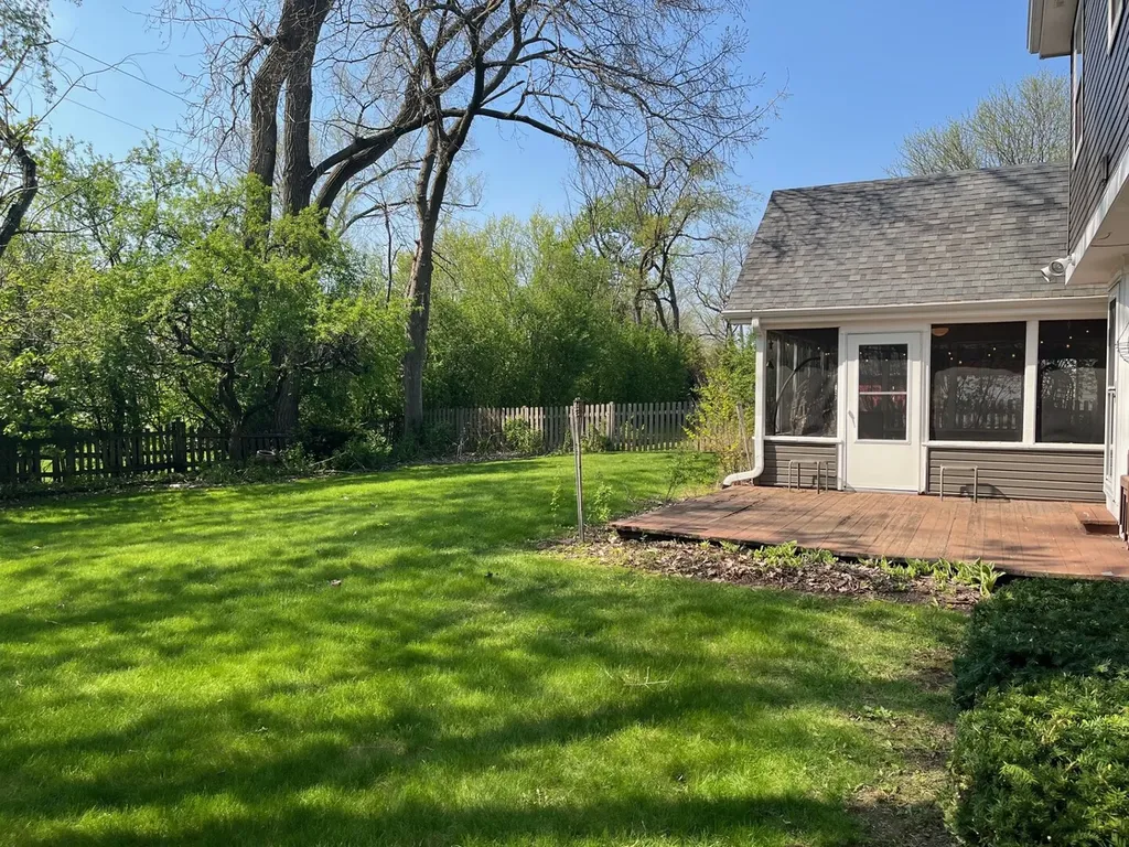1914 Howard Street Wheaton IL 60187