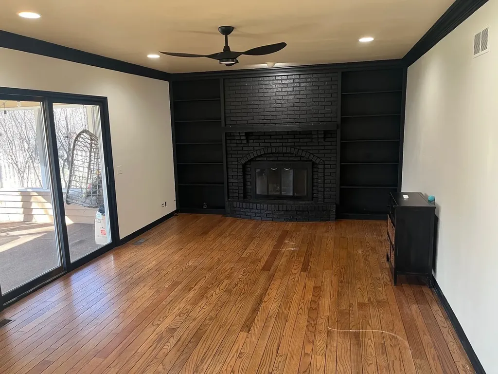 1914 Howard Street Wheaton IL 60187