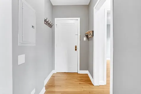 58 Forest Avenue Riverside IL 60546