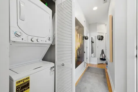 2245 West Barry Avenue Chicago IL 60618