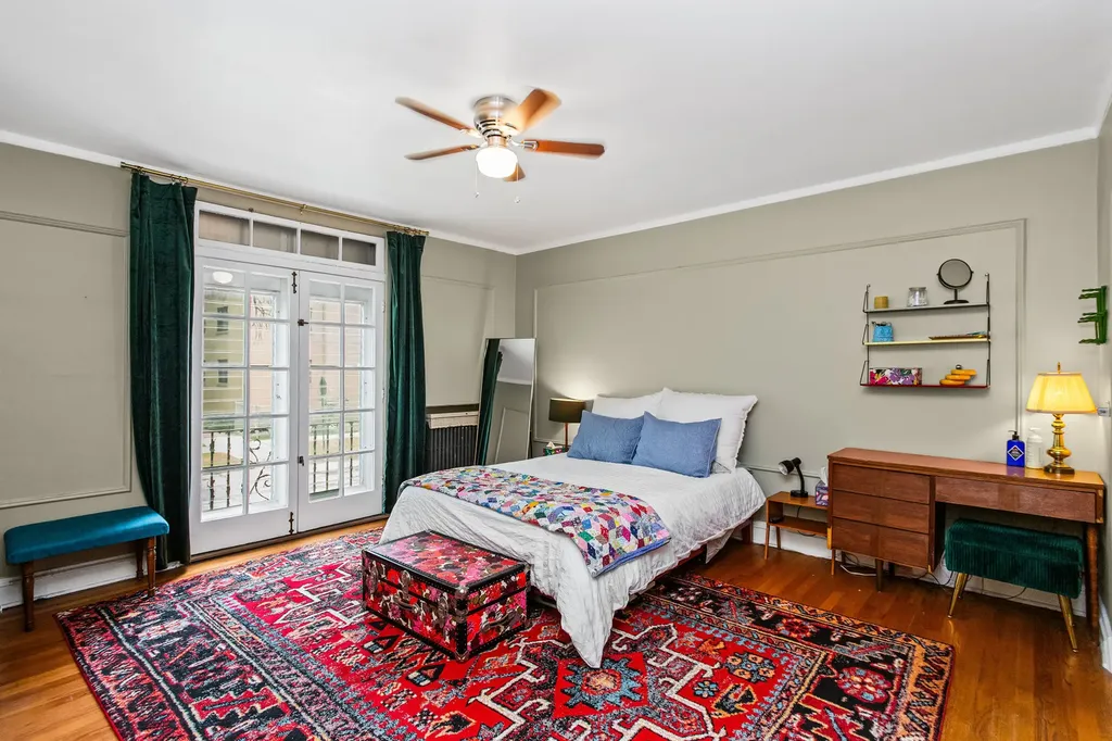 6140 North Hamilton Avenue Chicago IL 60659