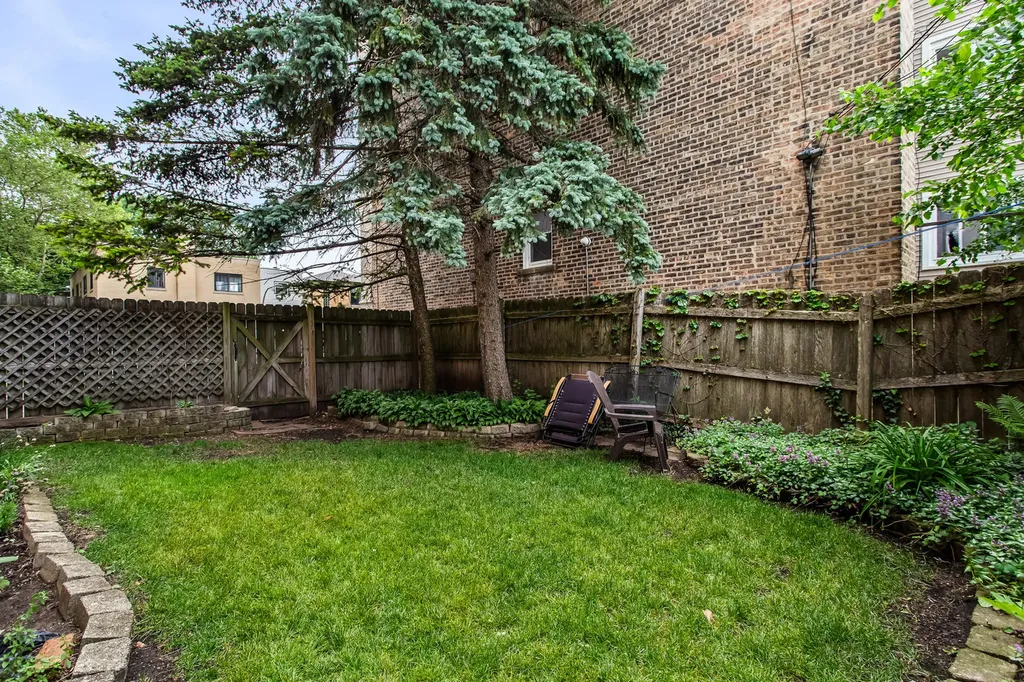 6140 North Hamilton Avenue Chicago IL 60659