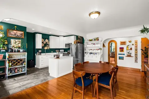 6140 North Hamilton Avenue Chicago IL 60659