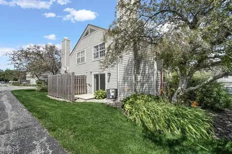 1040 North Knollwood Drive Palatine IL 60067