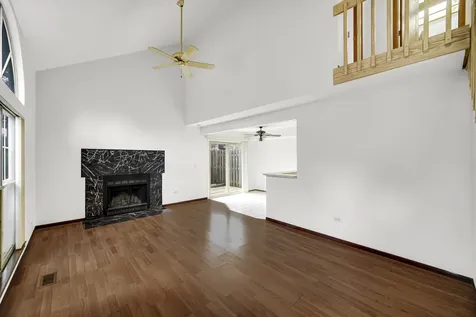 1040 North Knollwood Drive Palatine IL 60067
