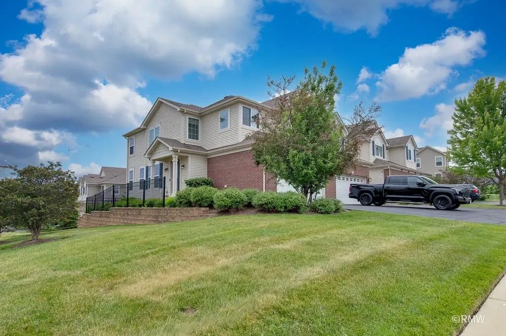 9810 Cummings Street Huntley IL 60142