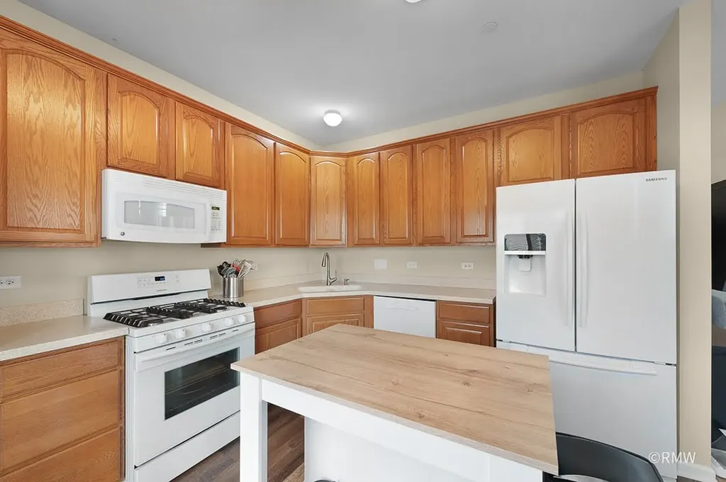 9810 Cummings Street Huntley IL 60142