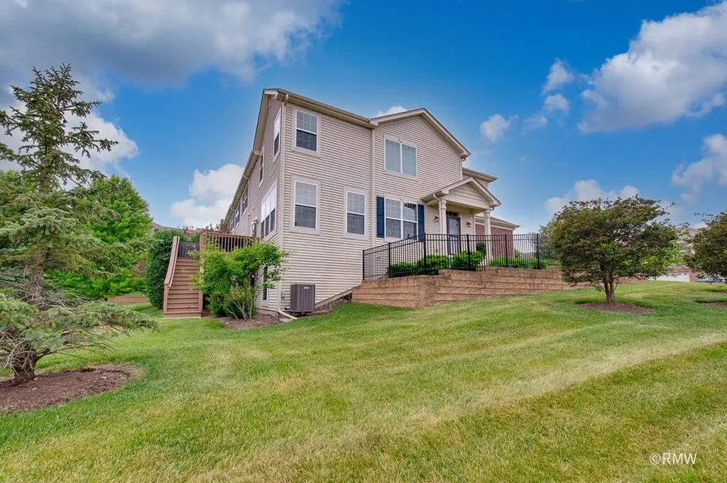 9810 Cummings Street Huntley IL 60142