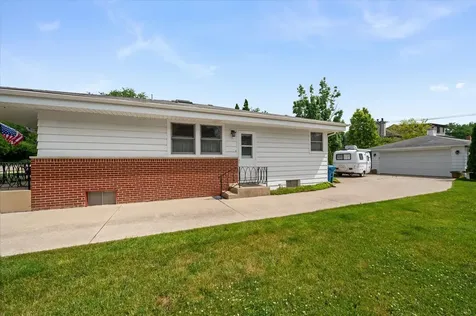 551 South Poplar Avenue Elmhurst IL 60126
