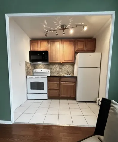 6300 North Sheridan Road Chicago IL 60660