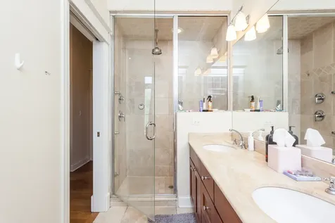 2730 North Lincoln Avenue Chicago IL 60614