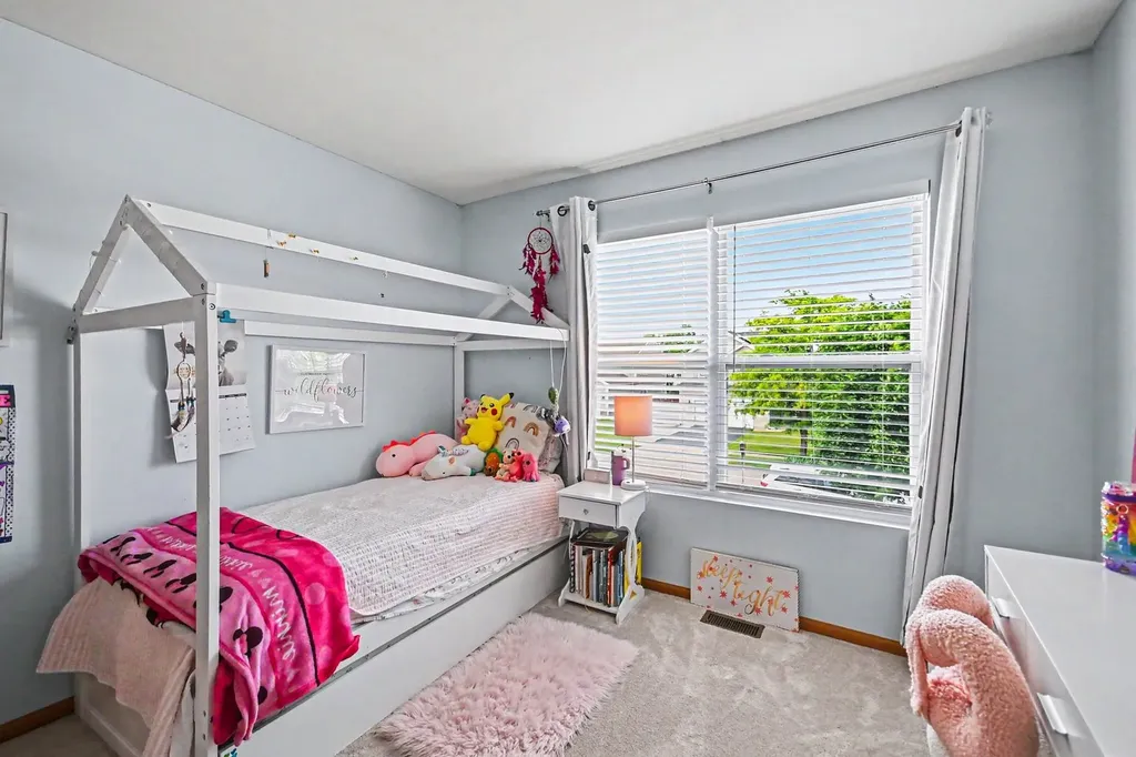 10477 Dawson Street Huntley IL 60142