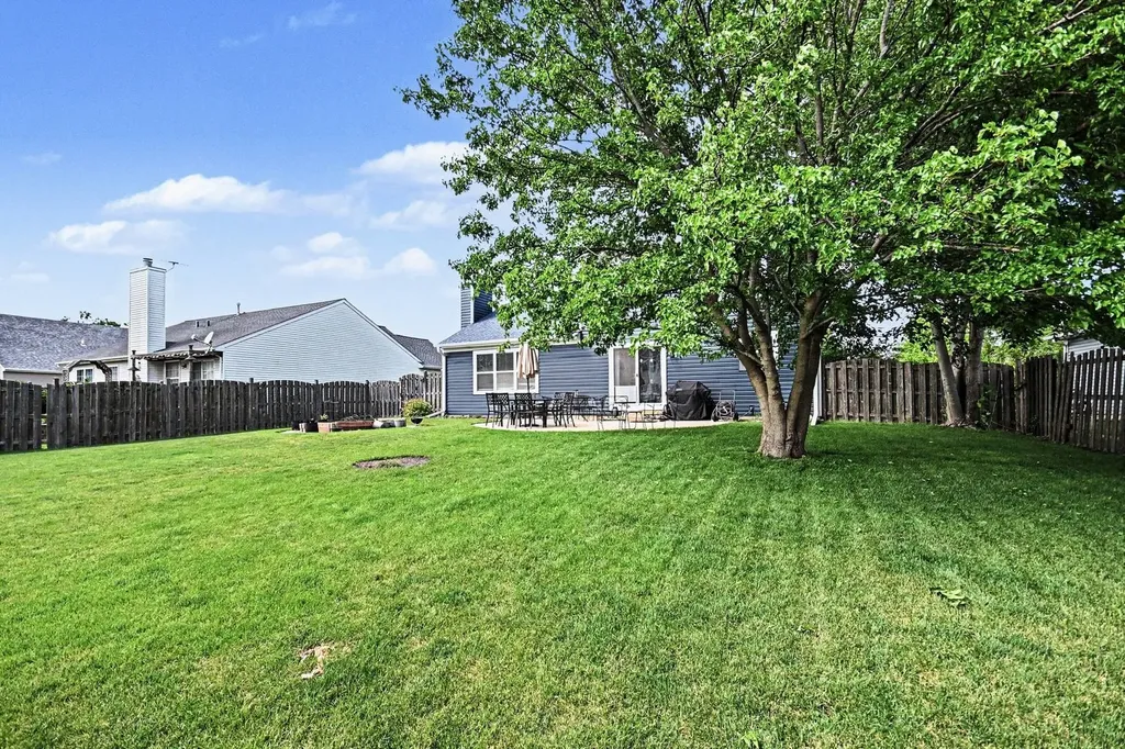 10477 Dawson Street Huntley IL 60142