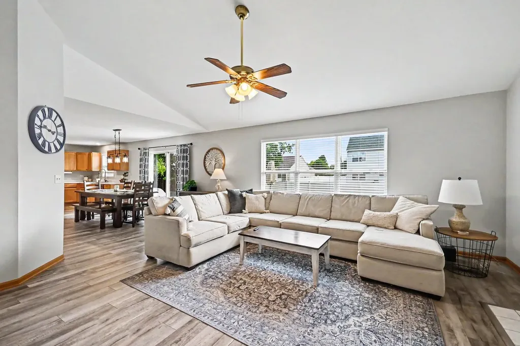 10477 Dawson Street Huntley IL 60142