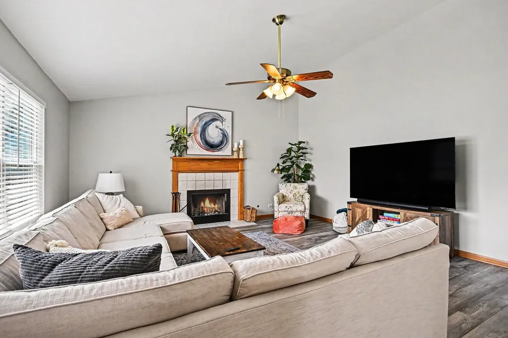 10477 Dawson Street Huntley IL 60142