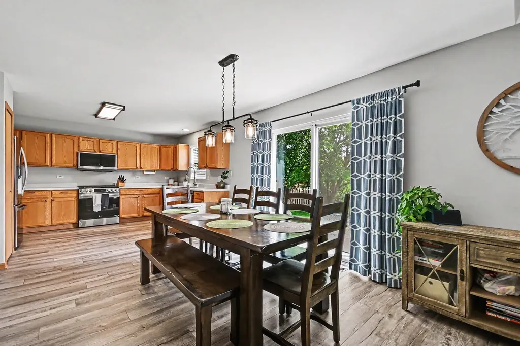10477 Dawson Street Huntley IL 60142