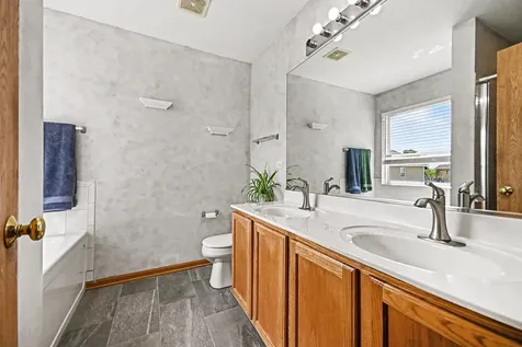 10477 Dawson Street Huntley IL 60142