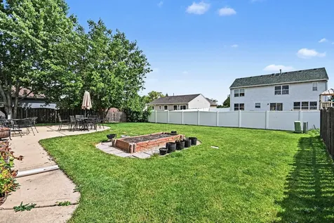 10477 Dawson Street Huntley IL 60142