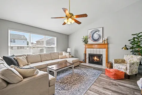 10477 Dawson Street Huntley IL 60142