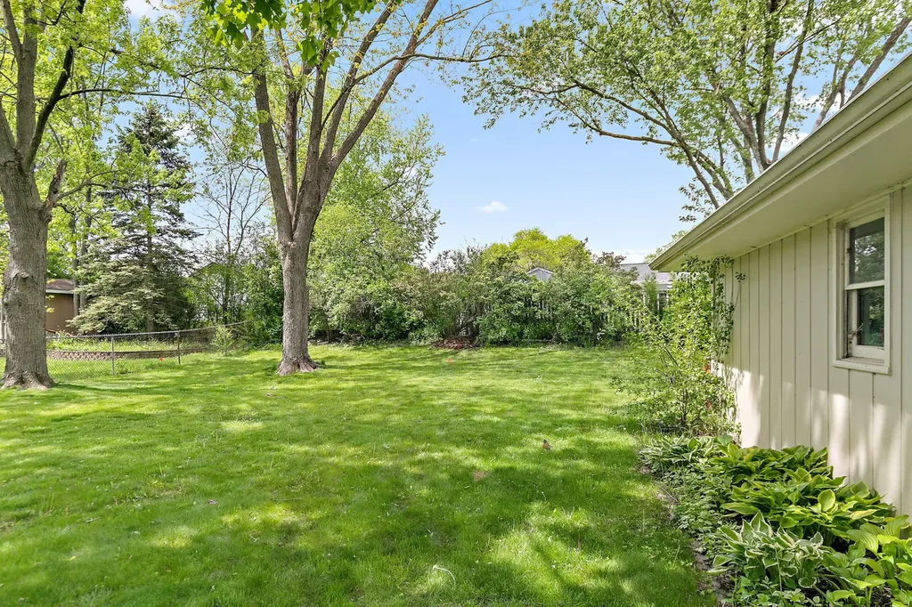 616 Grace Lane Schaumburg IL 60193