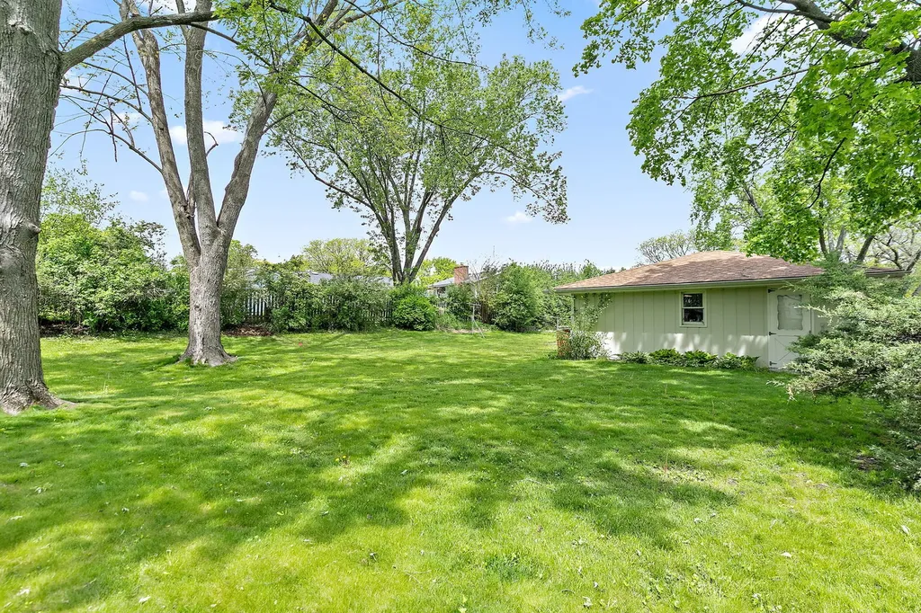 616 Grace Lane Schaumburg IL 60193