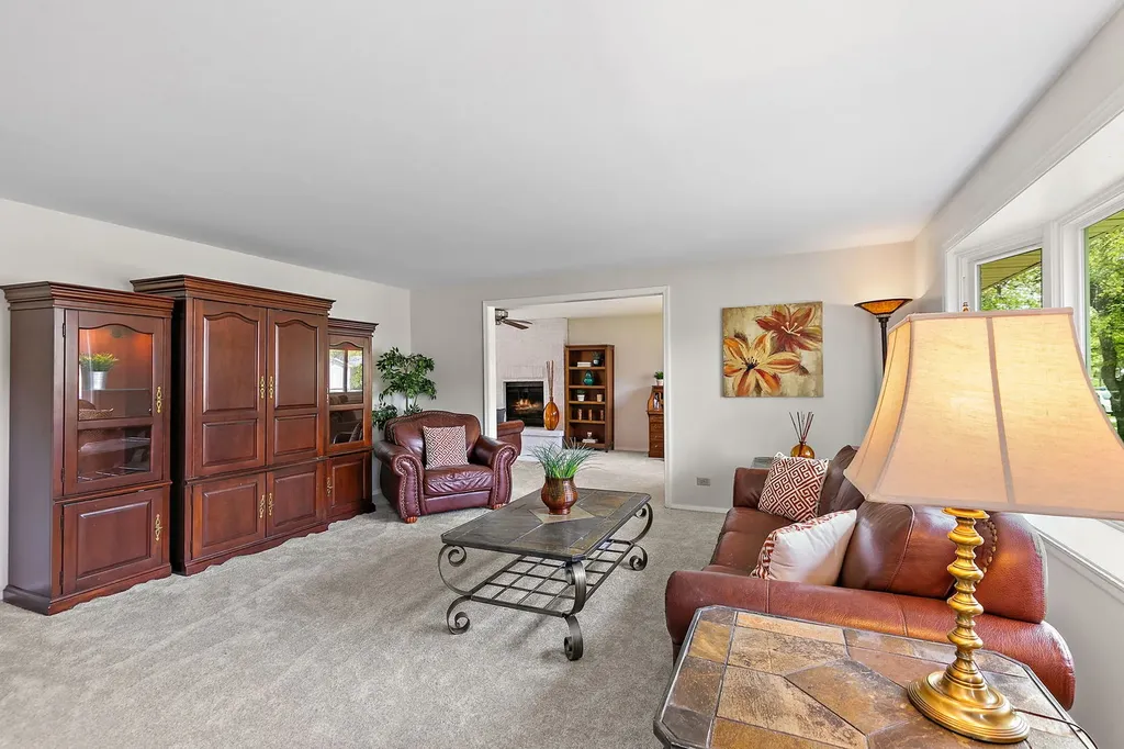 616 Grace Lane Schaumburg IL 60193
