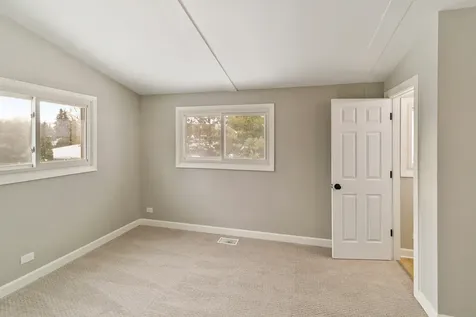 6305 Robert Road Cary IL 60013