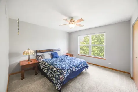 325 Forest Trail South Elgin IL 60177
