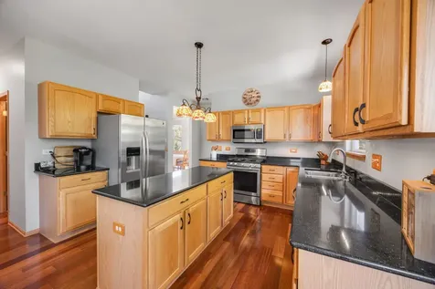 325 Forest Trail South Elgin IL 60177