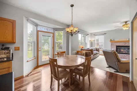325 Forest Trail South Elgin IL 60177